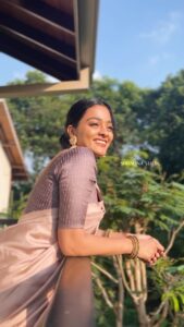 Gayathrie Instagram - @gayathrieshankar for an event in Jaffna last week. 

Wearing : @chithrakailash 

.
.
.
#celebrity #outfit #stylist #styling #kollywood #gayathrieshankar