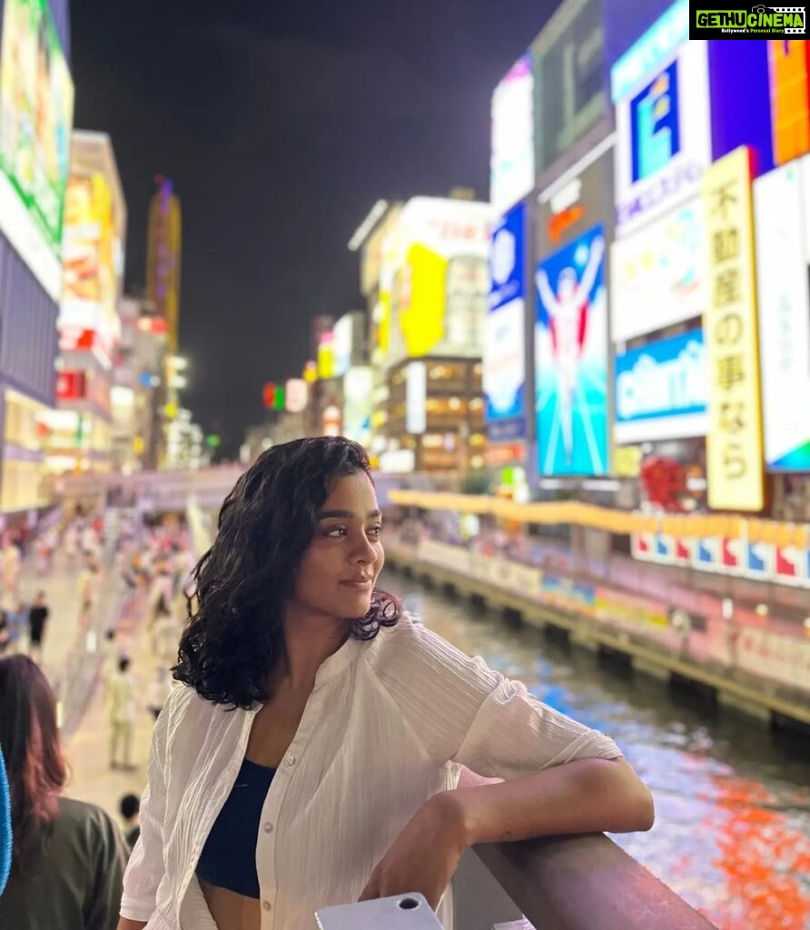 Gayathrie Instagram - 🤍💙 Dotonbori Osaka