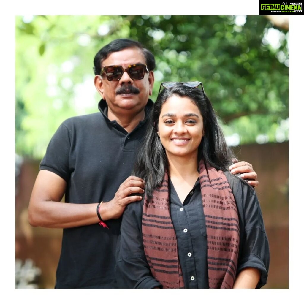 Gayathrie Instagram - Thank you @priyadarshan.official sir for giving me an opportunity to be a part of #CoronaPapers ! I take back many lessons!🙏🙏 Hopefully going back as a more seasoned actor! Grateful to the lovely team that supported me and encouraged me when I felt my footing was shaky! ❤️ And last but not the least Thank you, dear audience, for accepting #CoronaPapers with love! ❤️😊 @shanenigam786 @actor.sidhique @ppkunhikrishnan @divakar.mani @vineeth84 @abhaywarrier