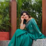 Hamida Khatoon Instagram - I am looking at the rainbow 🌈 Rainbow love ❤️🌈 Blouse design by : @bytarunisrigiri Jewellery:- @navkar_boutique #hamida #hamidakhatoonfans #hamidakhatoonofficial #rainbow #love #vibe