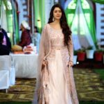 Hiba Nawab Instagram - Wow ishq♥️