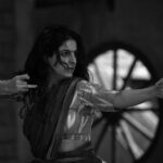 Isha Talwar Instagram - Navarasa Sadhana 🍂 Phase 3 @natanakairali Thank you Guruji Venu G ! 🙏❤️ 📸 @manojparameswaran #natyashastra #workthecraft #june2023 Natanakairali
