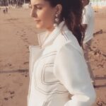 Isha Talwar Instagram - Ditching the heels for the beach !!!! 🌊 💨🌤️🤍 Wearing @thelabel.jenn Styled by @asulkr Make-up@shiprasinghacharya Assisted by @chuhillary Hairstylist @aartigupta5565