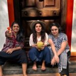 Isha Talwar Instagram - Many moods of @natanakairali 💚🥥🍍
