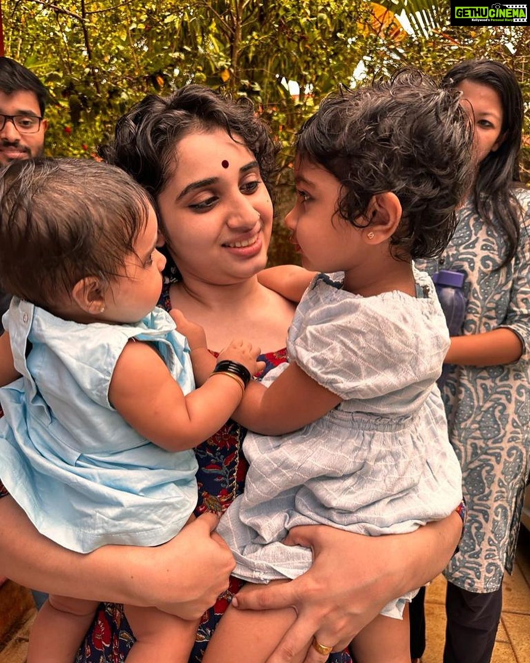 Isha Talwar Instagram - Many moods of @natanakairali 💚🥥🍍