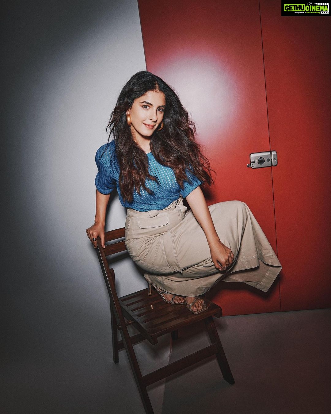 Isha Talwar - 136.2K Likes - Keeping it playful !! 🏏
Wearing @lovebirds.studio
Styled by @asulkr
Shot by @aviraj
Make-up @tado55
Hair @kimberlyychu
Shoes @londonrag_in 👠
#IPL #promotions