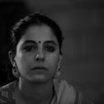 Isha Talwar Instagram - Beginning with Shringara - ending with Shringara and everything else that happens in between!! Navarasa Sadhana @natanakairali by Guruji Venu G .. miss you Guruji ! Thank you for changing the course of my life ❤️❤️❤️ #abhinaya Photographs by @manojparameswaran 🤍 Natanakairali