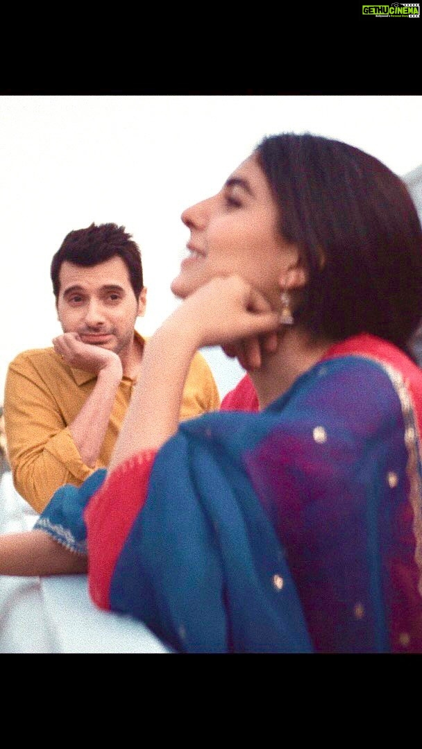 Isha Talwar Instagram - ਜੀ ਆਇਆ ਨੂੰ Jee aaya nu समंदर से गहरे हैं, जज़्बात मेरे ये गूँगे हैं, छू लेना तेरा ऐसा, गर्मियों की धूप में छाँव जैसा .. ਜੀ ਆਇਆ ਨੂੰ Jee aaya nu । #Themarigoldptoject @akshayraheja @safirock @akshayandip @sonymusicindia