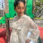 Isha Talwar Instagram - Springs of change with @studiobanera 💚🌸 #basantmood #easybreezy #windisinthehair🍃🌾🌱🌞