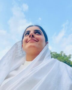 Isha Talwar Instagram - Madhuri when she is out of office🤷‍♀️

#mirzapurseason3 #madhuriyadav #bhashanmodeon📢