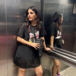 Isha Talwar Instagram - Painting the town black🖤 Hair @hair_by_vaibhavi_💛 #inthehood #bumbai #screenings