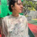 Isha Talwar Instagram - Springs of change with @studiobanera 💚🌸 #basantmood #easybreezy #windisinthehair🍃🌾🌱🌞