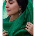 Isha Talwar Instagram - Swipe right but don't mistake it for tinder please! Shot for @sunita_shekhawat_jaipur by @anubhav_sood @jahnvibansal @diva_rose21 in @raw_mango 💚 #feelinggreen #innankhonkimasti #latergram