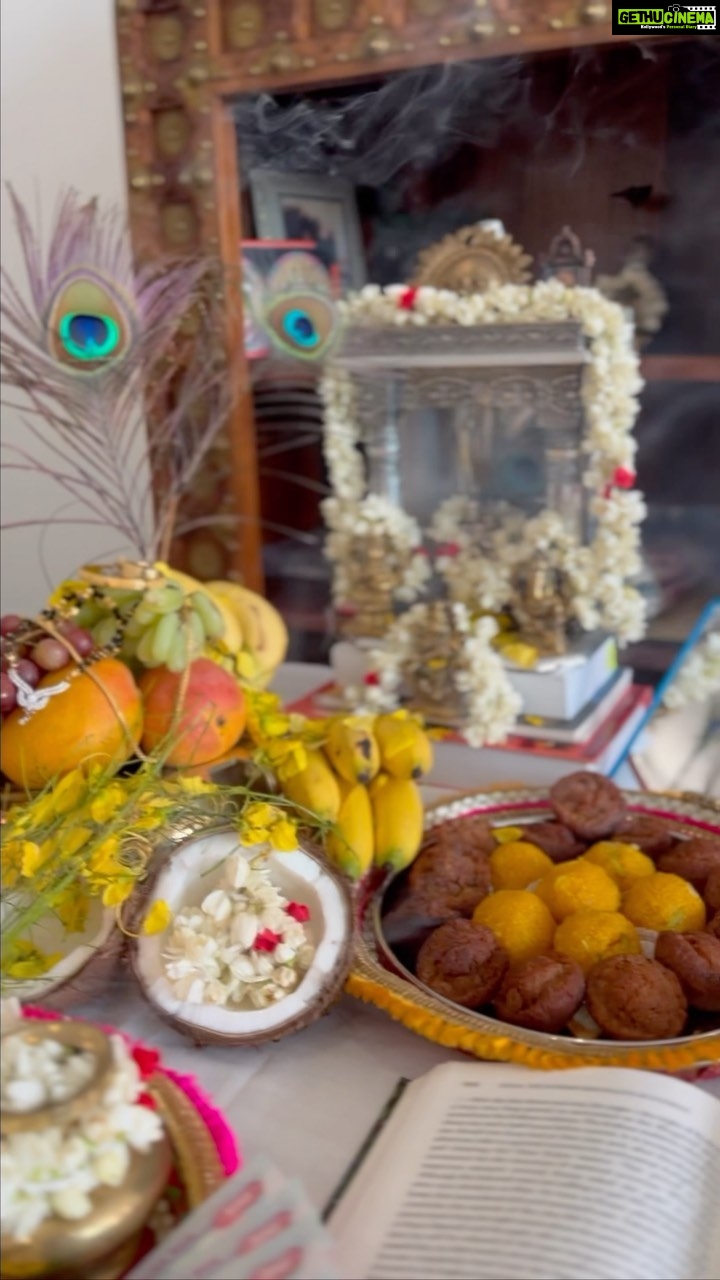 Ishaara Nair Instagram - Happy Vishu Guys ❤️🥰😍 wish you a year full of abundance of love, joy, laughter, good health and wealth and more ❤️ #vishu #missingfamily Dubai Marina
