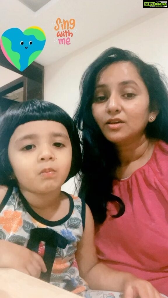 Ishika Singh Instagram - My cute doll and me … #motherdaughter #momlife #momlove #momanddaughter #momanddaughter #mommylovesyou #mommyhood #mommylife #mommyandme #instamom #pari #parentlife #parenthood #parenting