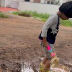 Ishika Singh Instagram – My little peppa and her treasure .. her boots 👢! #peppapig #peppapigmemes #motherhood #momlife #mommyhood #momanddaughter #toddlerlife #toddleractivities #toddlersandrain #toddlerandrainyday #rainyday #rainboots #muddygirl #muddypuddles #mud #enjoyrain #rainyday