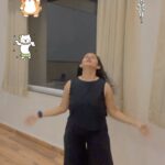 Ishika Singh Instagram - Malang Sajna … is always on my mind !!!! It’s such a soothing song 🎶 … #malang #reels #reelsinstagram #reelitfeelit #reelkarofeelkaro #reelvideo #reelsviral #reelitfeelit❤️❤️ #reeltoreel #dancing #dancingmom #dancing_is_life #dancereels #dance#dancelife #dancelove