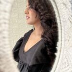 Ishita Dutta Instagram - Mirror Mirror on the Wall… 🪞
