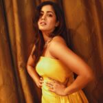 Ishita Dutta Instagram - Loving this look 💛💛💛 Styled by: @styleitupbyaashna Shot by: @xbullsnaps Outfit: @sonarshbysona Jewellery: @johoriindia Makeup: @punya.makeupandhair Hair: @divyachaudhary024 Retouched by: @gfxjaani Location: @pullmannewdelhiaerocity