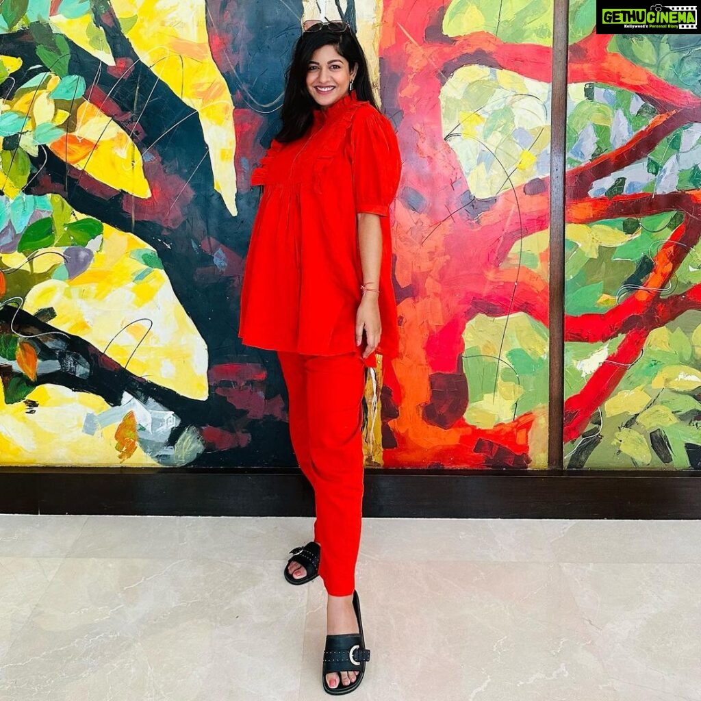 Ishita Dutta Instagram - #ootd ❤️❤️❤️ Outfit: @themamaprojectofficial Styling: @styling.your.soul Brand Pr: @socialpinncalepr