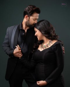 Ishita Dutta Instagram - Only Love ❤️
🧿

Shot by @littletoesbymuskan 
@sapna_kapoorr

Styled by: @styleitupbyaashna 

Ishita’s Outfit: @mona_fashion_studio07 
Jewellery: @noraahajewels 

Vatsal’s Outfit: @h.romanticartist

@vatsalsheth