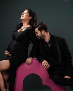 Ishita Dutta Instagram - Only Love ❤️
🧿

Shot by @littletoesbymuskan 
@sapna_kapoorr

Styled by: @styleitupbyaashna 

Ishita’s Outfit: @mona_fashion_studio07 
Jewellery: @noraahajewels 

Vatsal’s Outfit: @h.romanticartist

@vatsalsheth