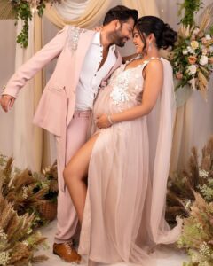 Ishita Dutta Instagram - Only Love ❤️

Thanku for capturing these moments so beautifully…. Memories for a lifetime.
Cannot wait for the next phase of our life to start… 
@littletoesbymuskan @sapna_kapoorr 

Stay tuned for more amazing pics from the shoot…. 💜💜💜

@vatsalsheth

Styled by: @styleitupbyaashna 

Ishita’s Outfit: @purvisethiacouture 
Jewellery: @noraahajewels 

Vatsala’s Outfit: @h.romanticartist