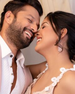 Ishita Dutta Instagram - Only Love ❤️

Thanku for capturing these moments so beautifully…. Memories for a lifetime.
Cannot wait for the next phase of our life to start… 
@littletoesbymuskan @sapna_kapoorr 

Stay tuned for more amazing pics from the shoot…. 💜💜💜

@vatsalsheth

Styled by: @styleitupbyaashna 

Ishita’s Outfit: @purvisethiacouture 
Jewellery: @noraahajewels 

Vatsala’s Outfit: @h.romanticartist