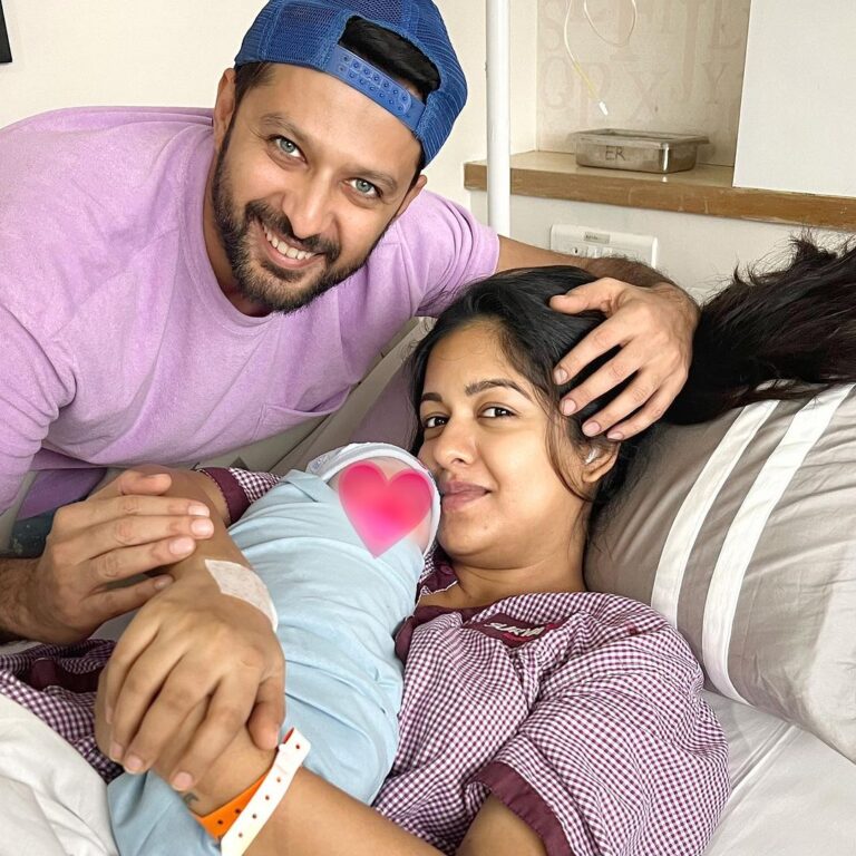 Ishita Dutta Instagram - Us ❤️ We have been blessed with a baby boy. Thank you all for the love and wishes 😘