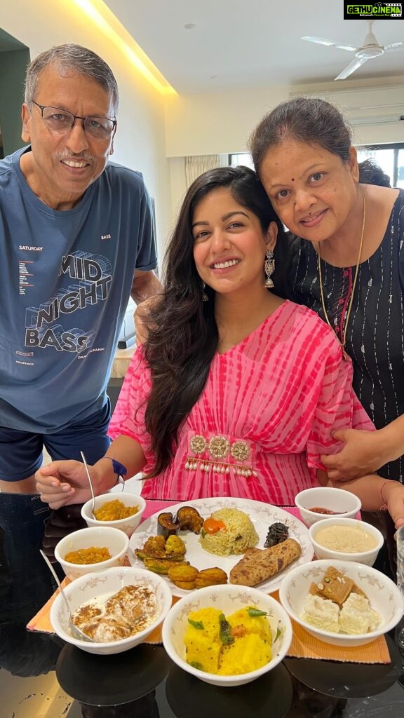 Ishita Dutta Instagram - ‘Shaadh Celebration’ Bengali baby shower that my mom threw for me… small intimate and impromptu but the best… Feel so blessed ❤️ @vatsalsheth