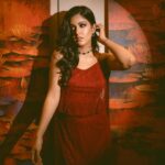 Ishita Dutta Instagram - It's Wine'O Clock Styled by @natashaabothra Team @priyankaa.a_91 @dhwaniivithalani_22 Outfit @majesticbyjapnah Earrings @miranabymegha @affiliates_pr Choker @mozaati Makeup and Hair @makeoverbysejalthakkar Photographer @deepak_das_photography @kakali_das_photography @raj_kashyap_144 Location @courtyardmumbai