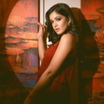 Ishita Dutta Instagram - It's Wine'O Clock Styled by @natashaabothra Team @priyankaa.a_91 @dhwaniivithalani_22 Outfit @majesticbyjapnah Earrings @miranabymegha @affiliates_pr Choker @mozaati Makeup and Hair @makeoverbysejalthakkar Photographer @deepak_das_photography @kakali_das_photography @raj_kashyap_144 Location @courtyardmumbai
