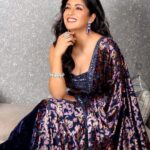 Ishita Dutta Instagram - Loving this look 💙 📷 @yash_bhatwal_photography Stylist: @styledbynikinagda Saree: @priyankajain.official Pr: @gideonalliance Jewellery: @artjoules