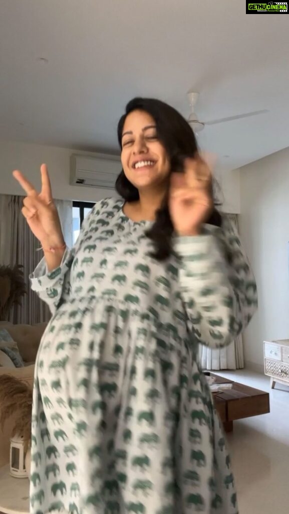 Ishita Dutta Instagram - Following trend the pregnant way 😝 @hipiofficialapp
