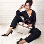 Ishita Dutta Instagram – The art of Style🖤 with @accessorizeindiaofficial

#accessorize #accessories #baglovers #bagpost #shopaholic #instagram #post #explorepage #fyp