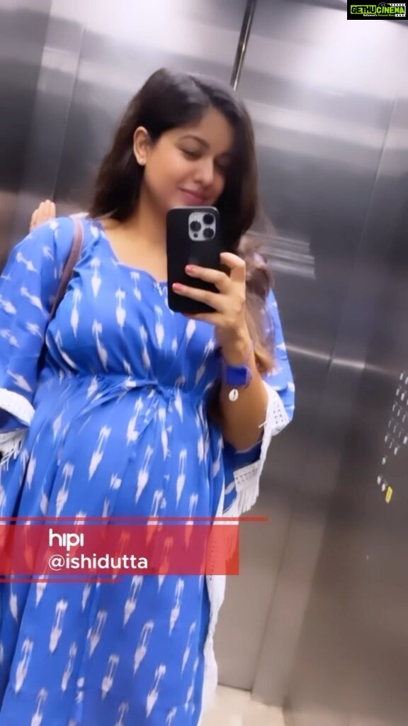 Ishita Dutta Instagram - My pregnancy looks… which one is your fav??? @hipiofficialapp