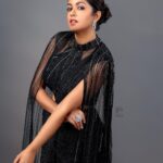 Ishita Dutta Instagram - Can I just say OMG I look good 😝😝😝 Yes I love myself #selfobsessed 📷 @yash_bhatwal_photography Outfit: @chaashni.couture Stylist: @styledbynikinagda