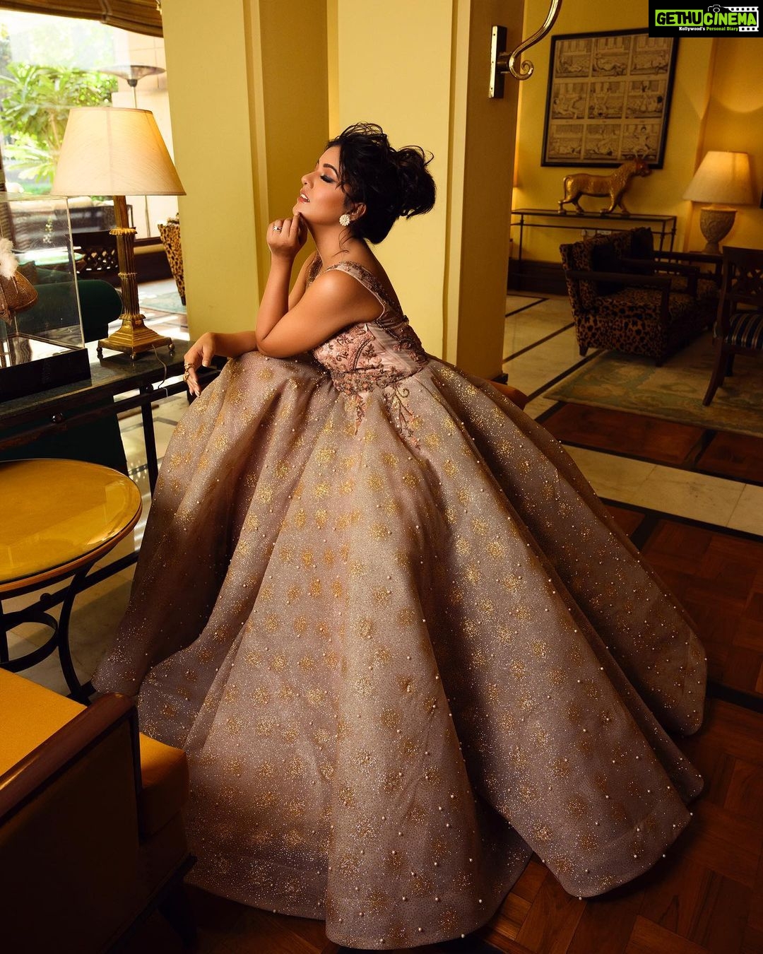 Ishita Dutta Instagram - Has anyone see my crown 👑 #princessvibes For @gngmagazine Photography @praveenbhat Makeup @shekharghoshofficial Styling @sheltun_khumhring Outfit @abhilashabharalofficial Location @radissondelhi