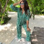 Ishita Dutta Instagram – Bye bye 2022 ❤️

Styled by: @styleitupbyaashna 
Outfit: @trenbee_
Sunglasses: @project.shades