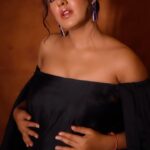 Ishita Dutta Instagram - Mama on duty while the little one kicks n poses inside 😝 Styled by: @styleitupbyaashna Outfit: @purvisethiacouture Makeup: @meenalvidhani Hair: @makeupdiarybyrk Shot by: @arindamsikdar Edited by: @prakashchandphotography @creativeraajesh