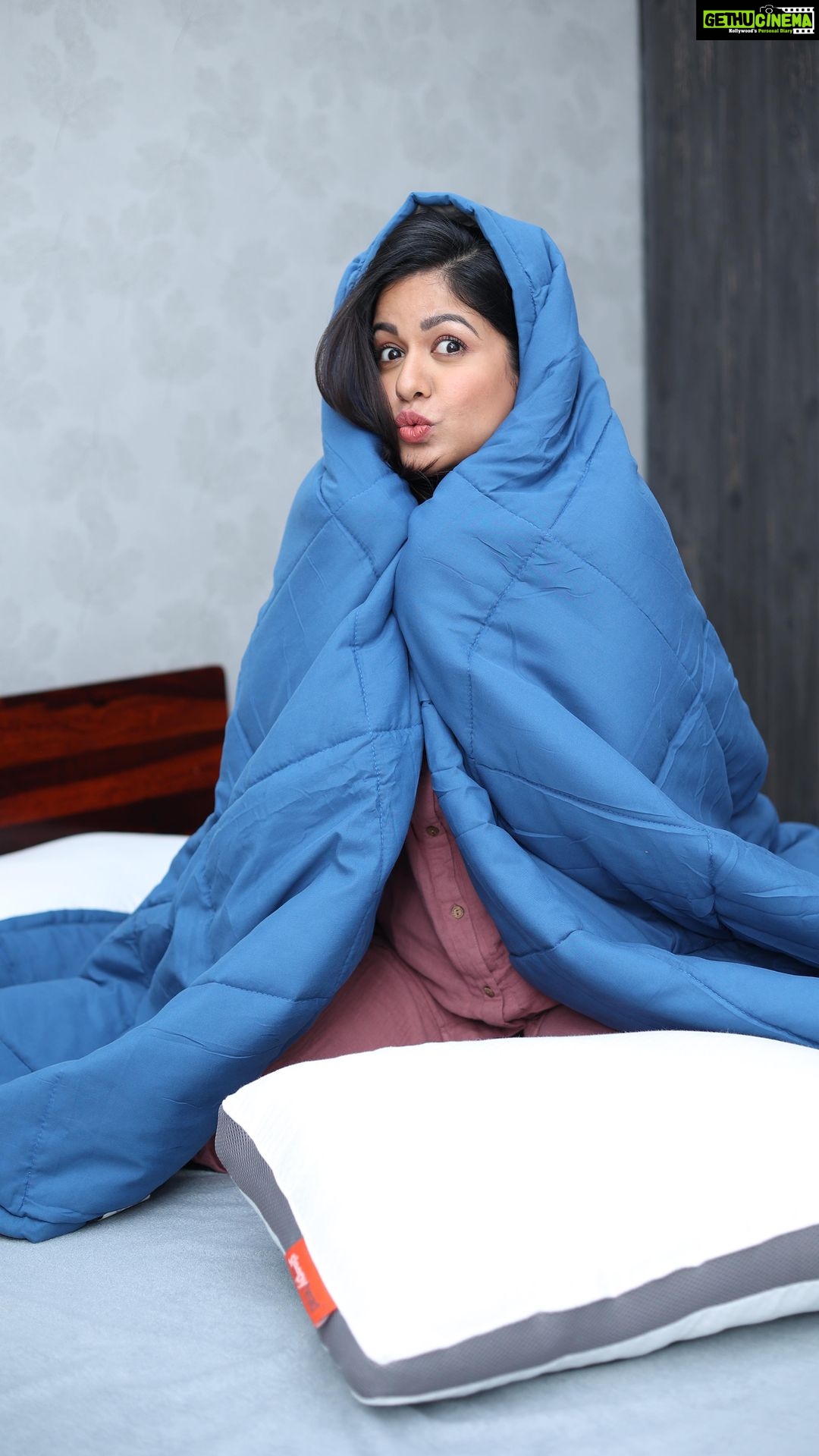 Ishita Dutta Instagram - Growing a tiny human is exhausting work, but with these fluffy clouds and natural laxe mattress, I’m ready to catch some Zzz’s like a boss 😴🤰 #pregnancynaps #comfycocoon #momlife So checkout mysleepyhead.com and use Coupon: ISHI10 to avail 10% off on all the mattresses and furnishings.