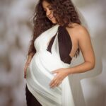 Ishita Dutta Instagram - Where everything starts ❤️ Styled by: @styleitupbyaashna Shot by: @deepak_das_photography @kakali_das_photography Outfit by: @vivababe_rent Makeup by: @celebsmakeupbysejal @makeoverbysejalthakkar Hair by: @kamalpalanhairstylist #ishidutta #mommytobe #blacknwhite