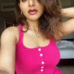 Iswarya Menon Instagram - Can’t say no to PINK ever 💖