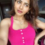 Iswarya Menon Instagram - Can’t say no to PINK ever 💖