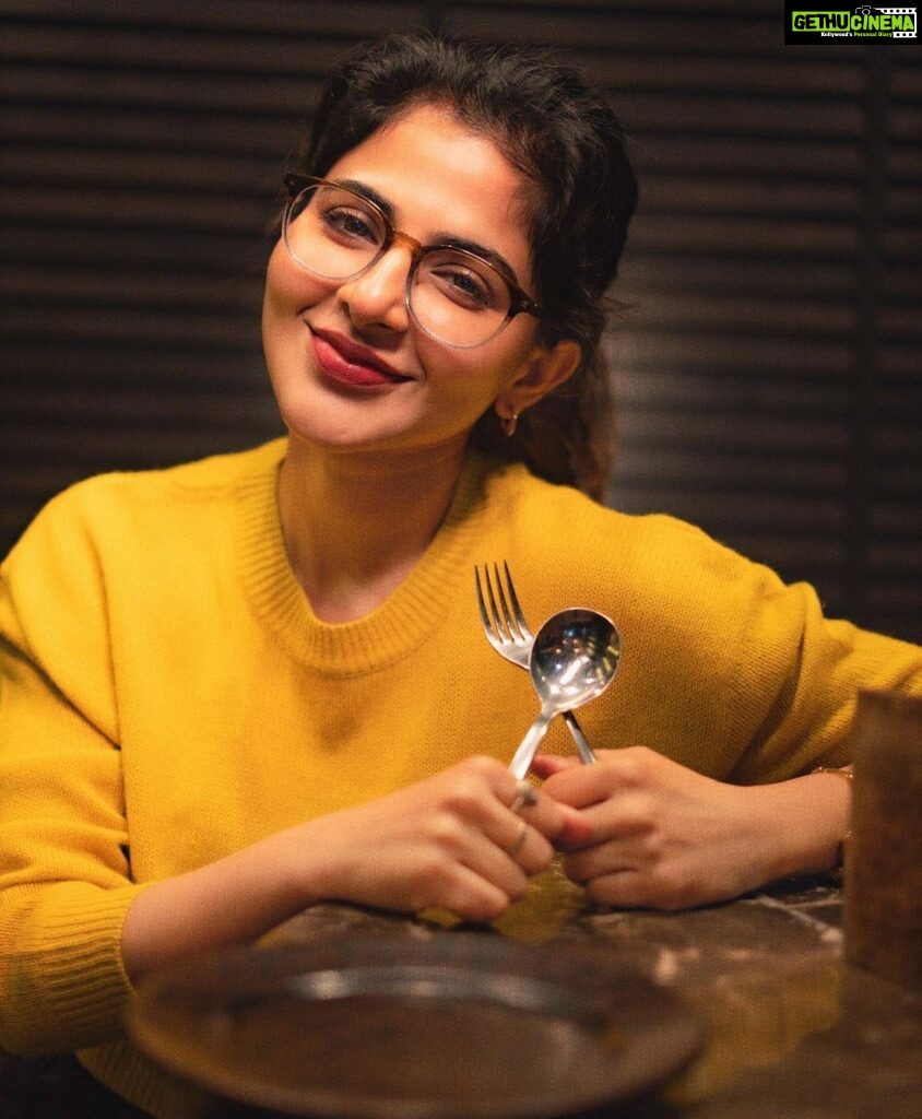 Iswarya Menon Instagram - Food first & then we can have a conversation 🤓😝 @storiesbypreetham captures me in my element & m always hungry mostly 😝