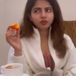 Iswarya Menon Instagram – Ways to my heart ❤️ 
1) Give me food
2) Feed me food
3) Be food 🥘 
Food that’s all 😝