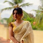 Iswarya Menon Instagram - Vishu Ashamsakal 🌸 . #happyvishu