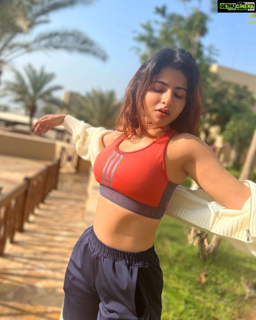 Iswarya Menon Instagram - Feeling orange 🍊