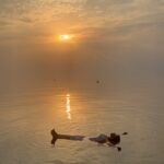 Iswarya Menon Instagram – Sunset by the Dead Sea 🌅🌊
.
#deadseajordan