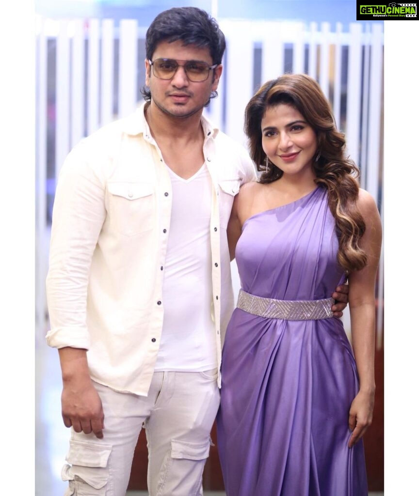 Iswarya Menon Instagram - A pic with our hero @actor_nikhil 🫶🏼 #SPY is releasing on June 29th. It will be a pan Indian release ❤️ So grateful that that my debut in Tollywood is with him 🙏🏼 Have so much respect & admiration for him . He is a true star ⭐️ . #spy #june29th #intheatresnearyou